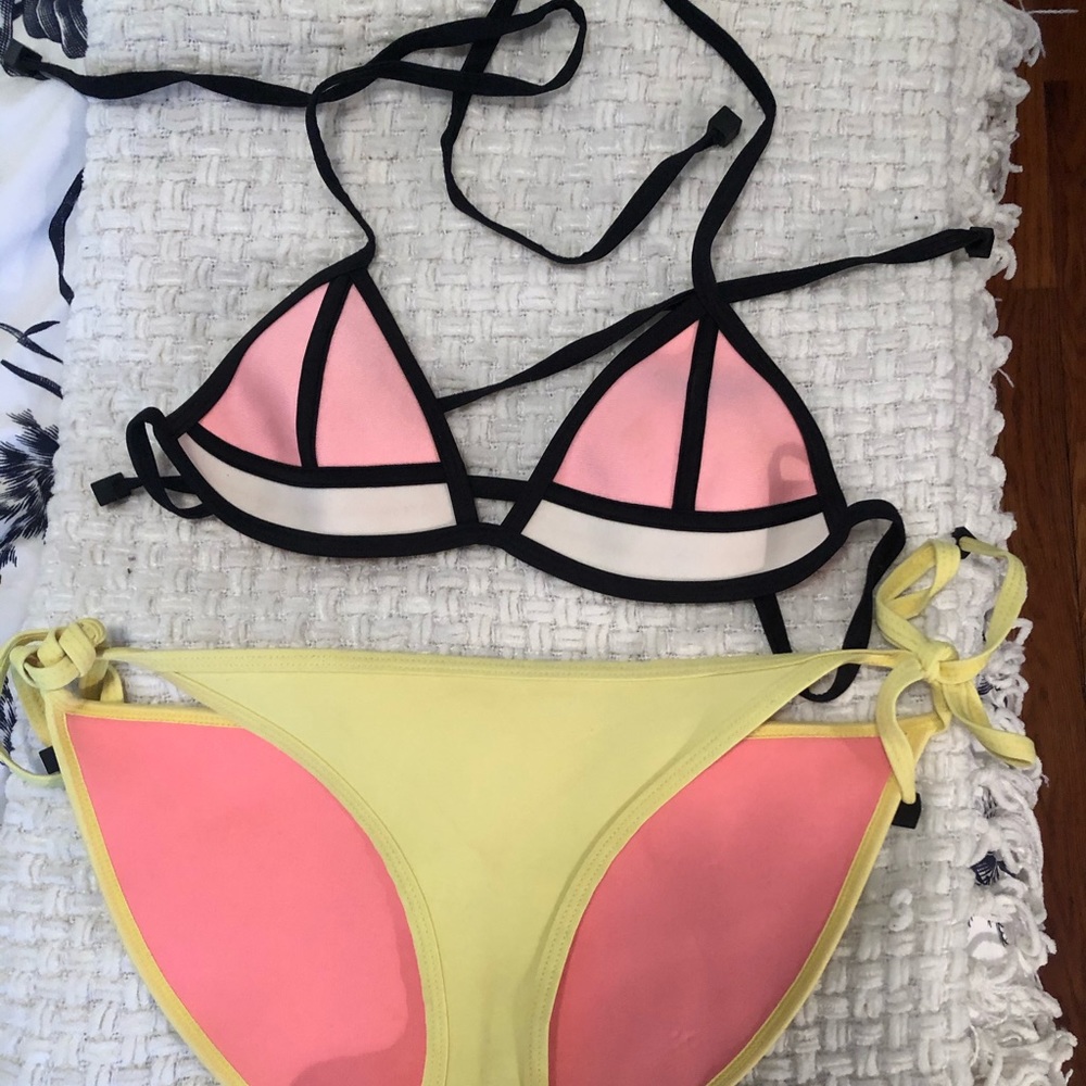 Triangl Bikini